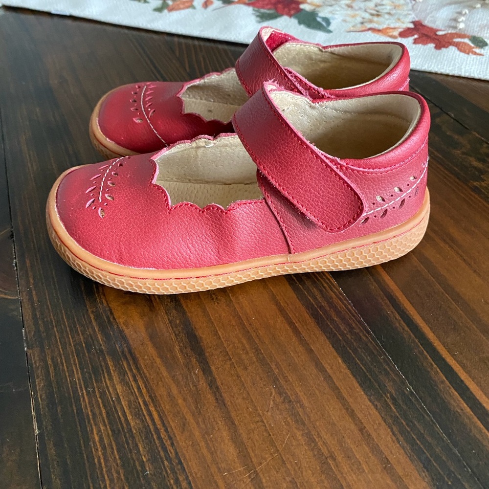 Shoes - Picture 4 of 9